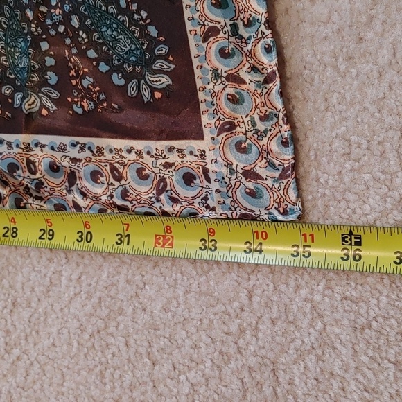 Nwt Beautiful Paisley & Geometric Print Scarf - Picture 12 of 12